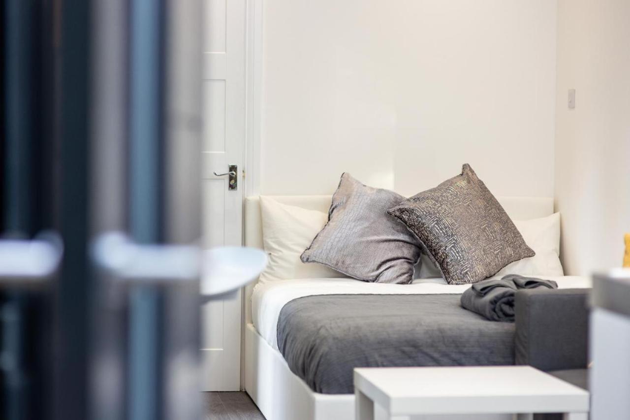 A Unique Experience In A Converted Shipping Containers, Glamness Is Adults Only Inverness Exterior foto