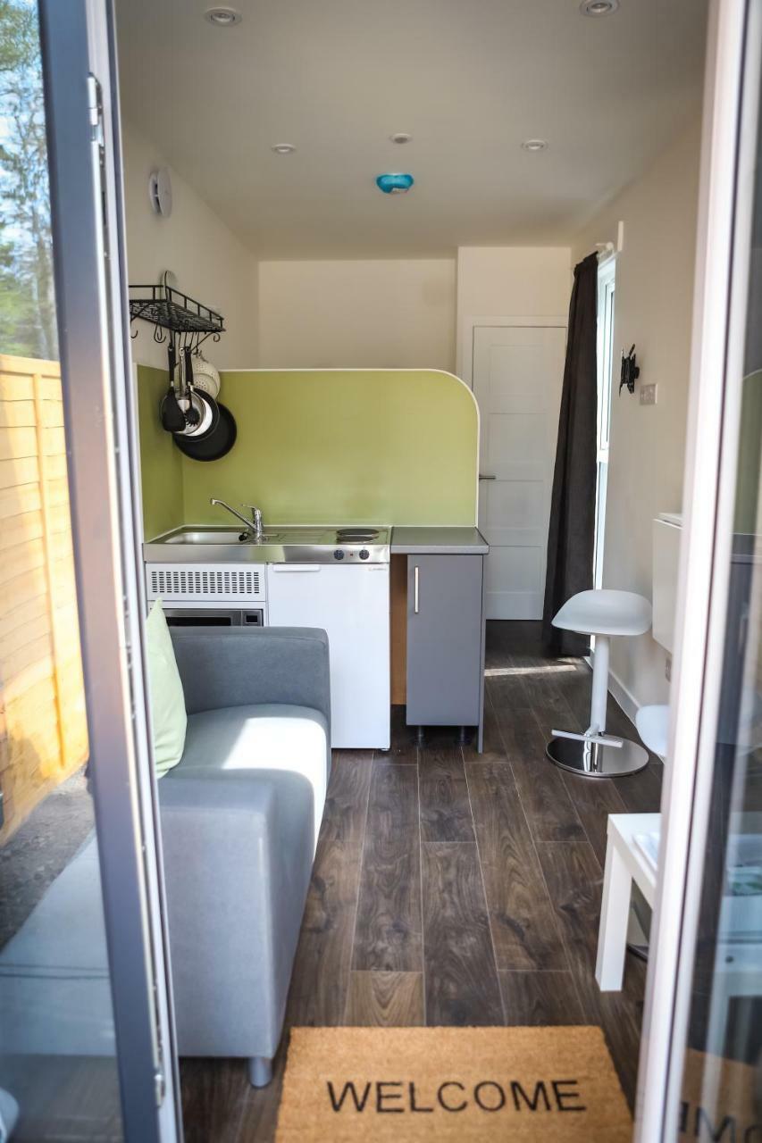A Unique Experience In A Converted Shipping Containers, Glamness Is Adults Only Inverness Exterior foto